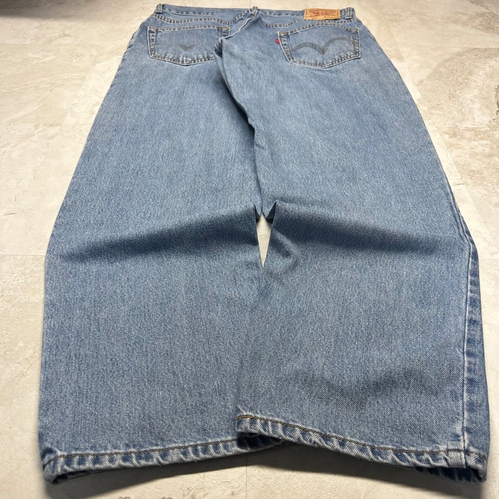 Levi's 550 Relaxed Fit Jeans Medium Wash Mens 38x29 Tapered Leg Denim